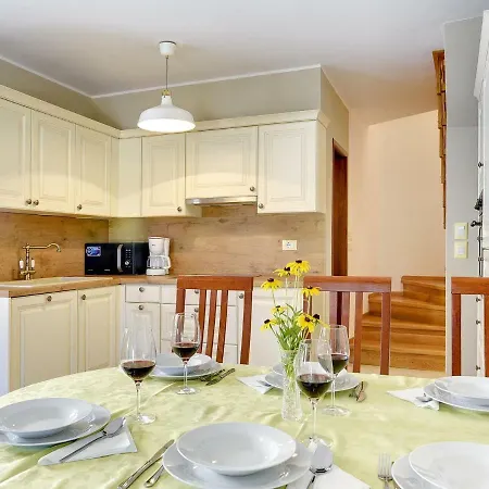 Holiday House Neno